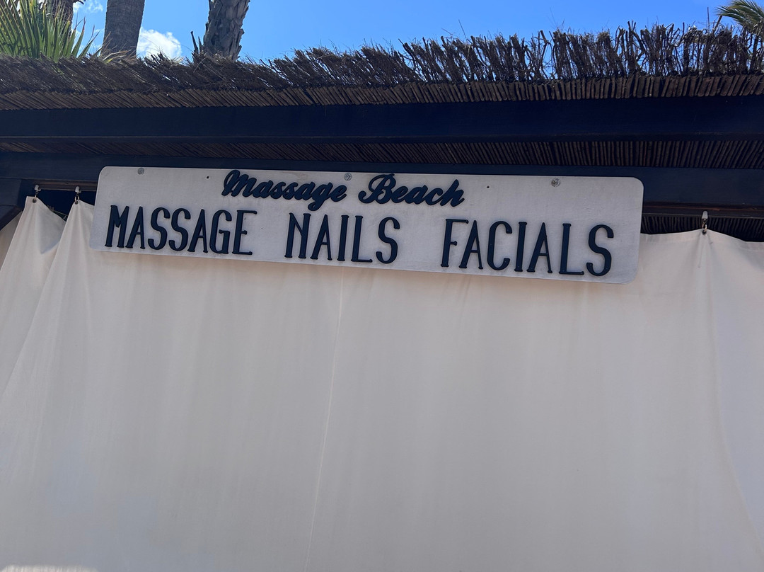Massage Beach Ibiza-博萨海滩必去景点