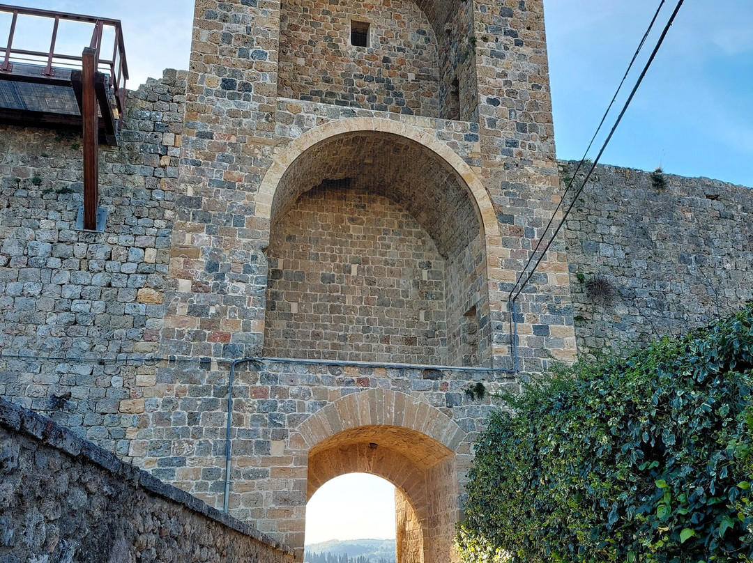 Porta Franca-蒙特里久尼必去景点