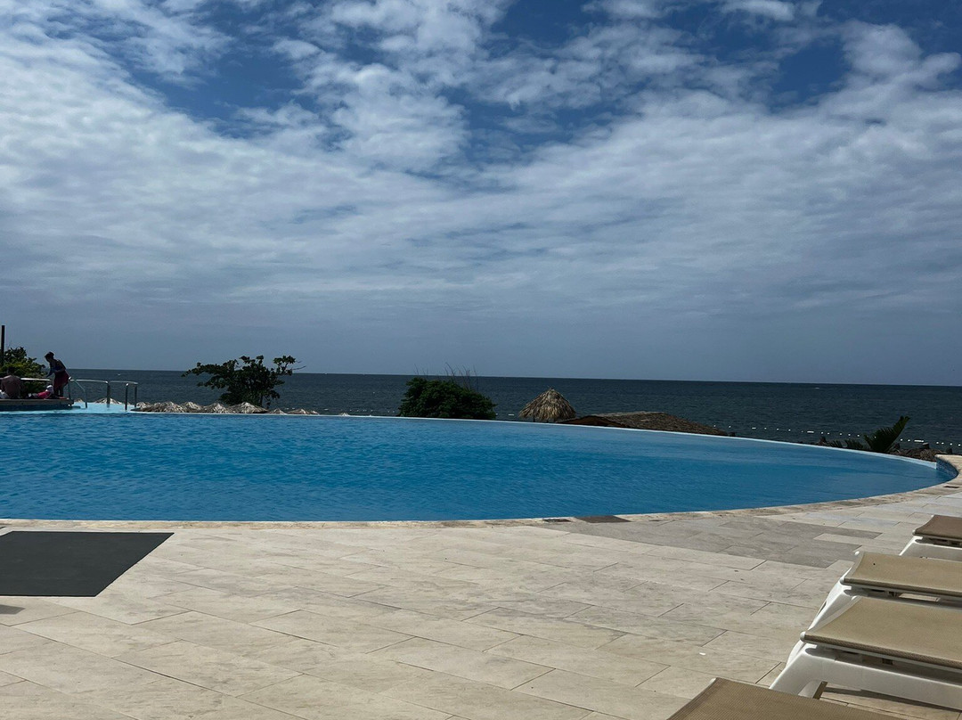 Iberostar Waves Rose Hall Beach主图