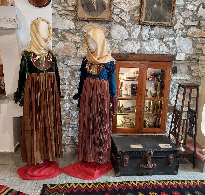 Skiathitiko Spiti-Skiathos Town必去景点