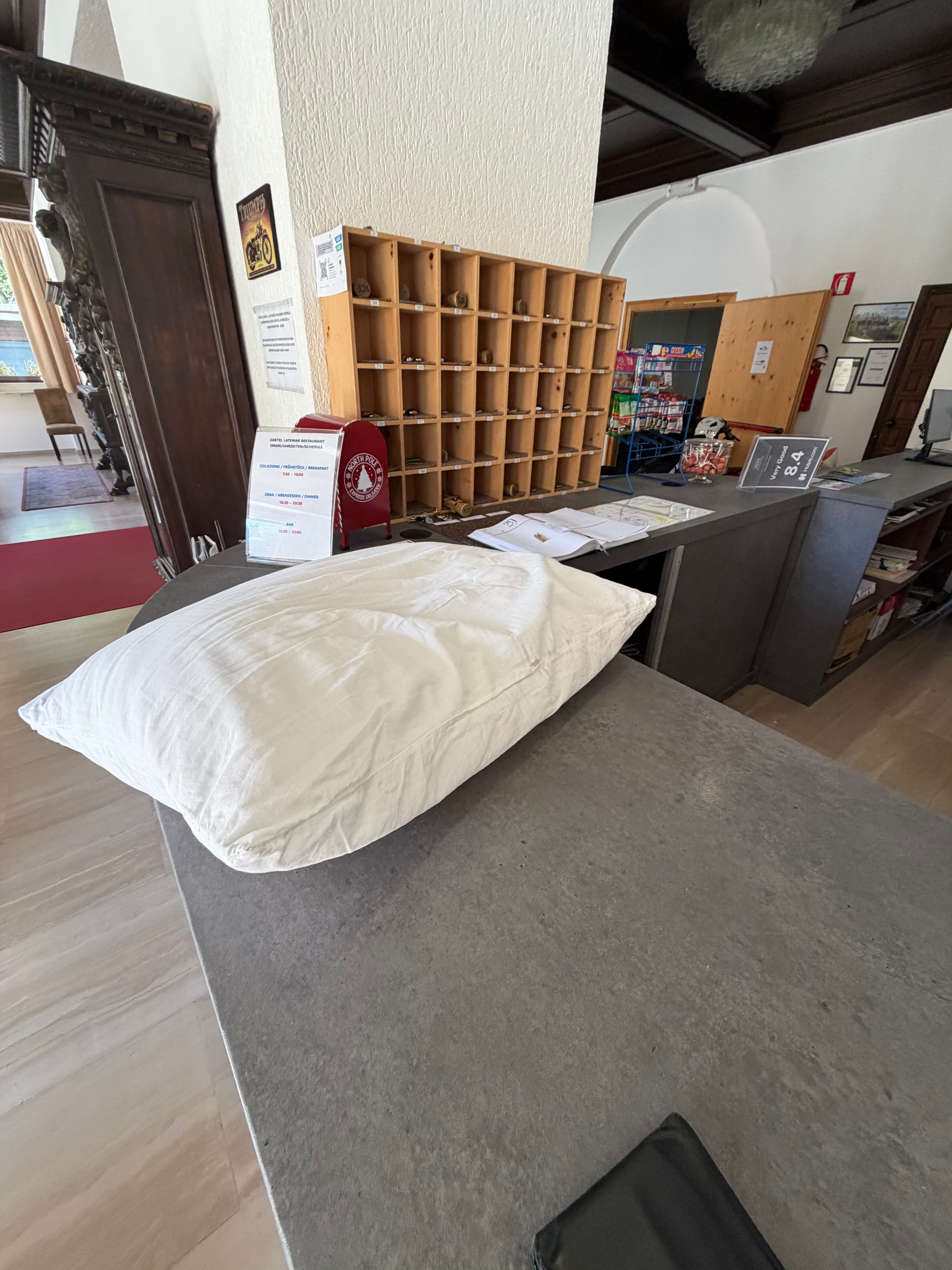 卡斯特拉特马尔酒店-旅行者