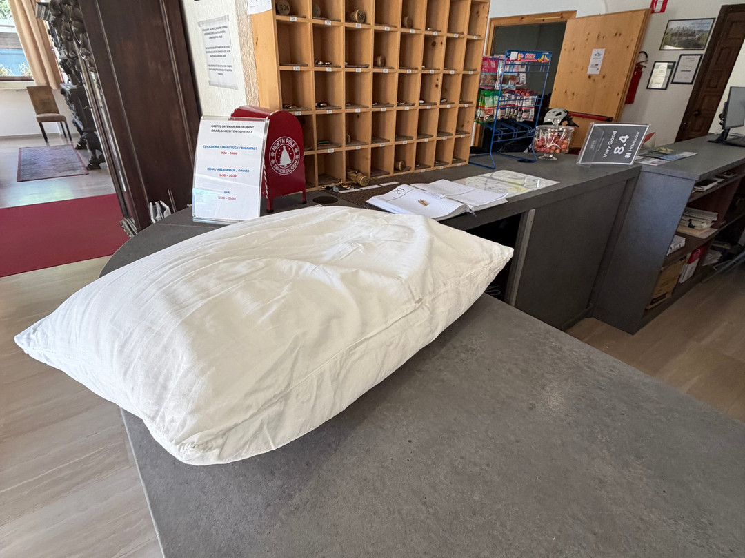 卡斯特拉特马尔酒店主图