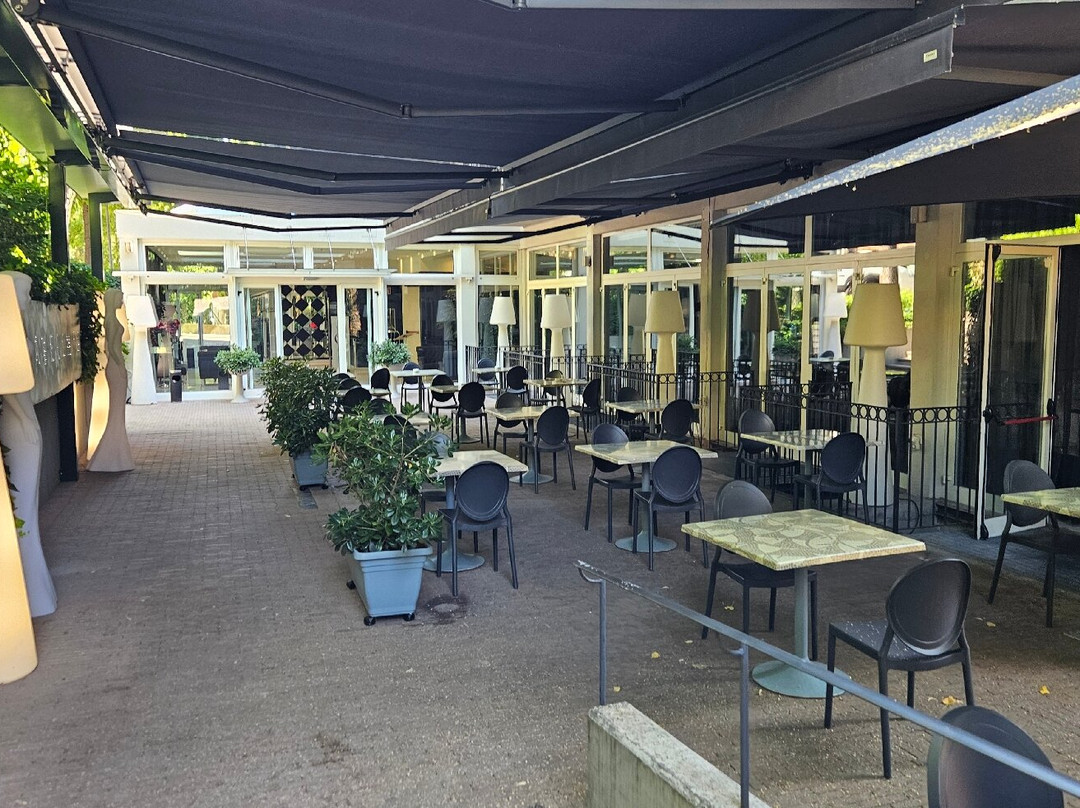 雷诺河畔卡萨莱基奥酒店主图