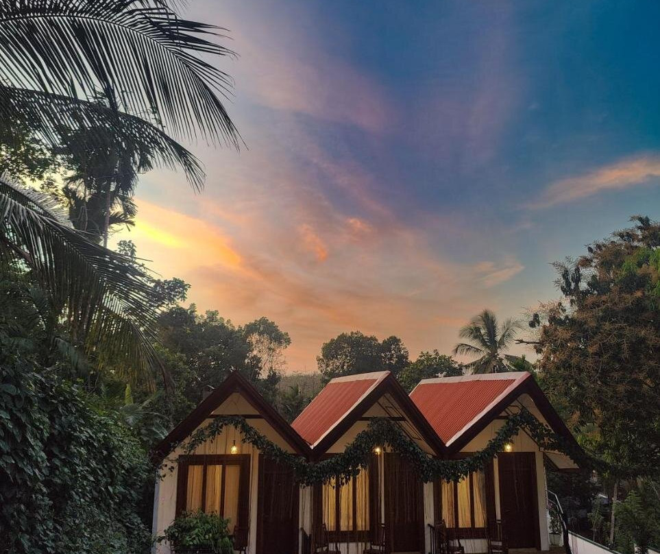 Shalom Resort
