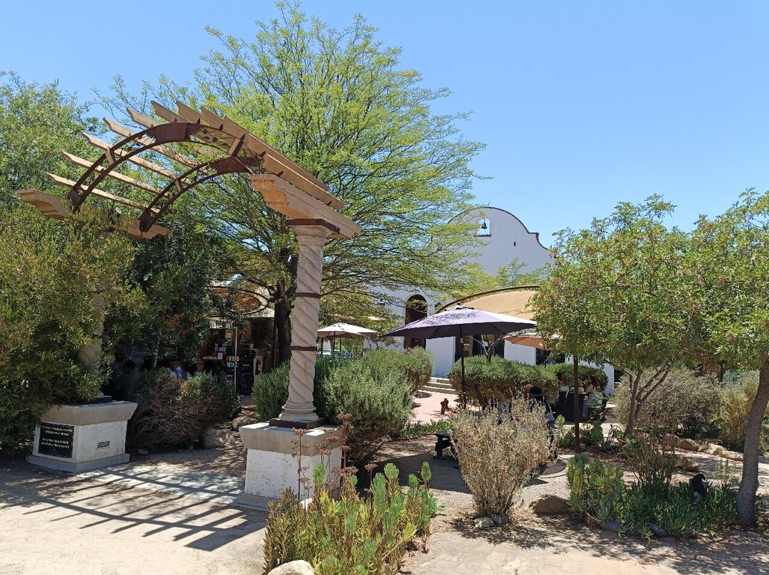 Adobe Guadalupe Vineyards & Inn Aztec Breeding Farm-Valle de Guadalupe必去景点