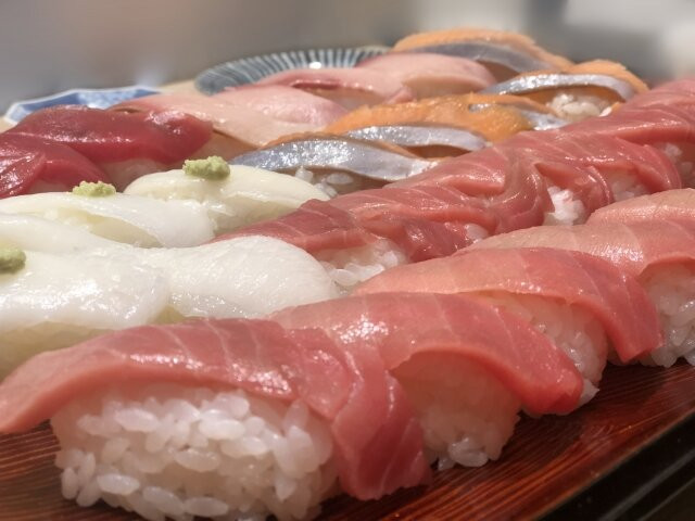 天狗寿司 鶴巻店