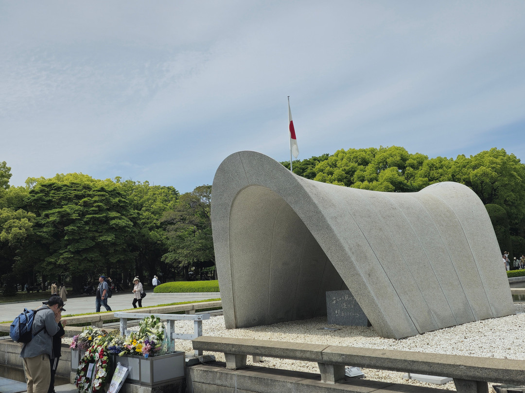 Hiroshima Peace City Monument Cenotaph for the Atomic Bomb Victims-广岛市必去景点