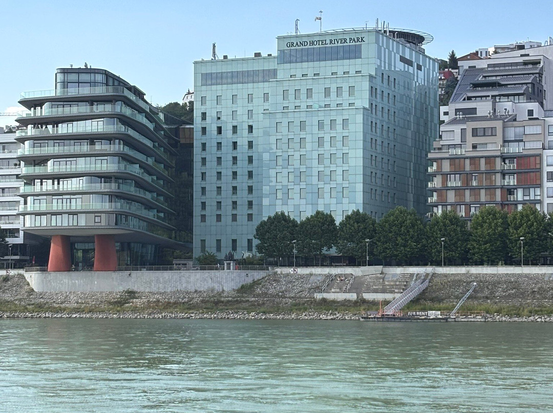 格兰德河流公园布拉迪斯拉发豪华精选酒店主图