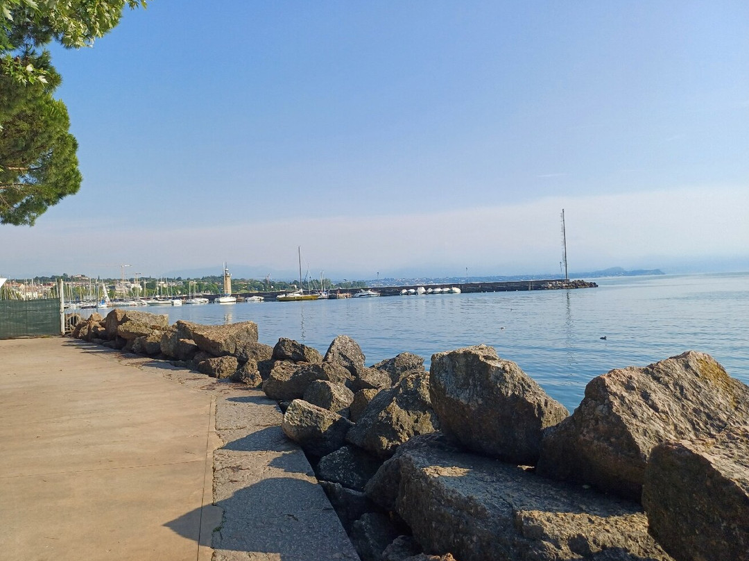 Lungolago Di Desenzano Del Garda-代森扎诺-德尔加达必去景点
