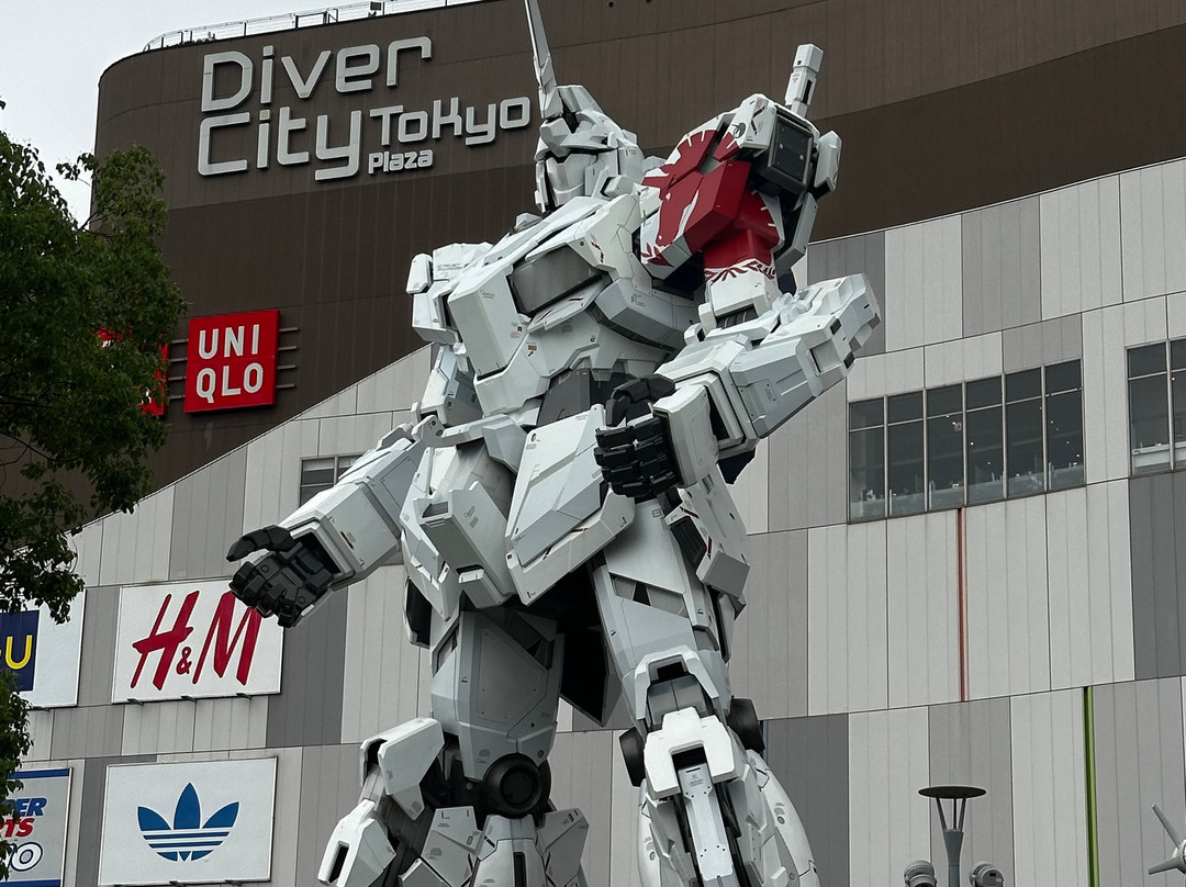 Unicorn Gundam Statue-江东区必去景点
