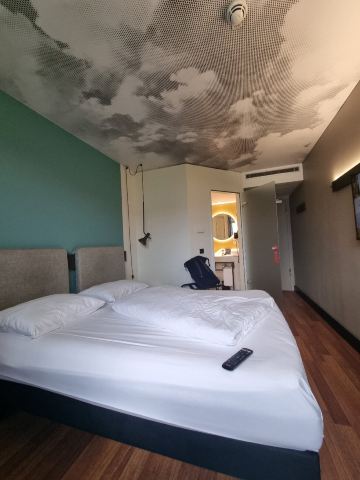 柏林库弗斯坦达姆宜必思新装修酒店-旅行者