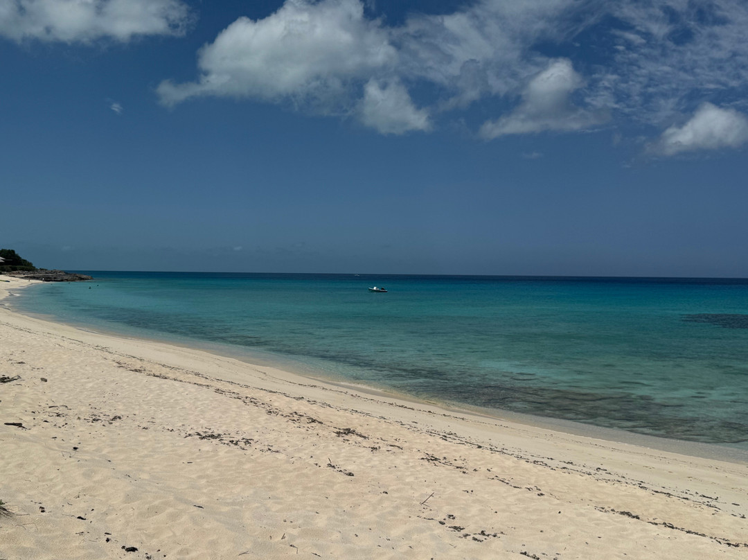 Malcolm's Road Beach-普罗维登西亚莱斯必去景点