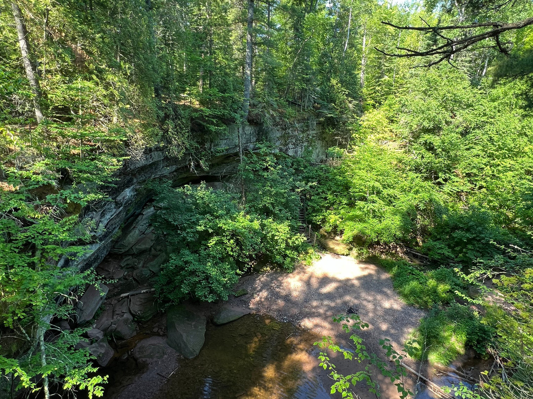 Twin Falls Park-Port Wing必去景点