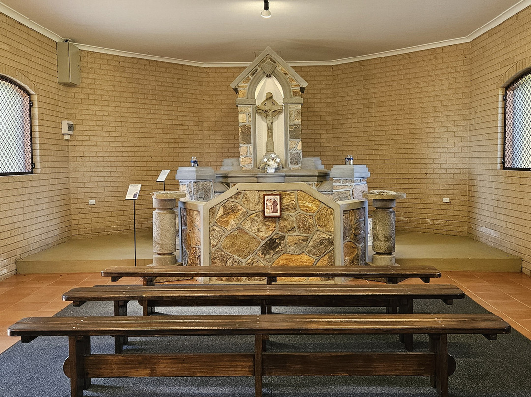 Harvey Internment Camp Memorial Shrine-Harvey必去景点