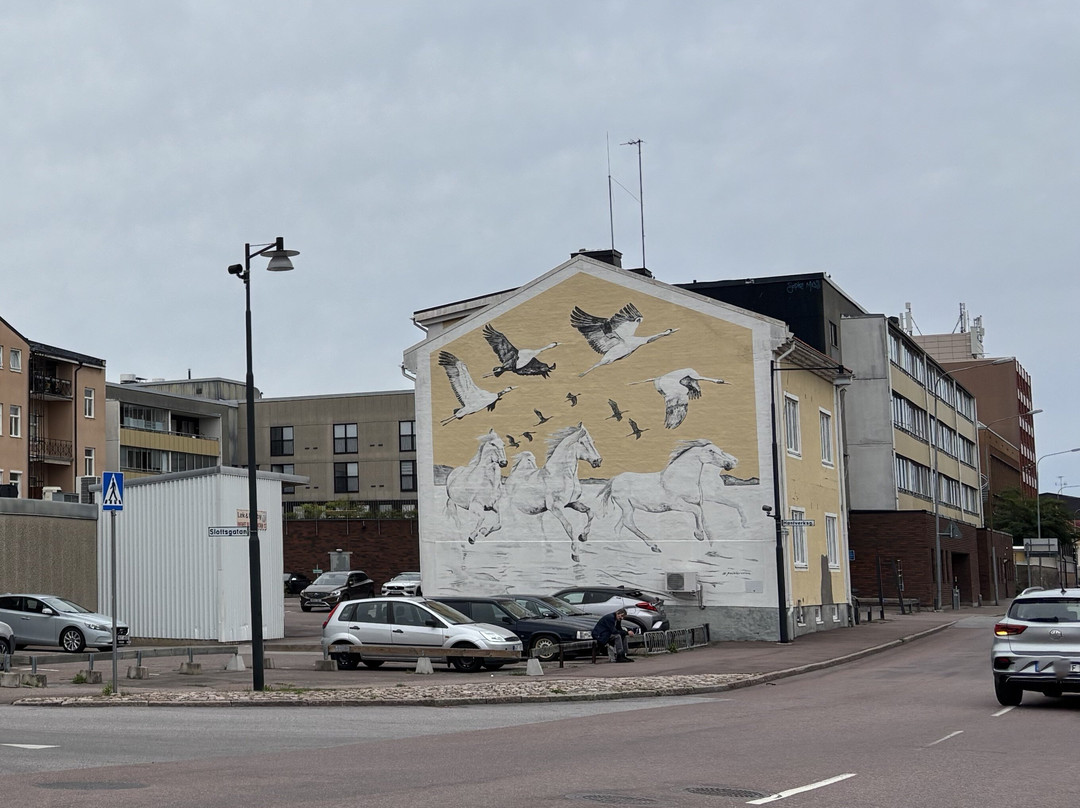 Muralmålningen ''Flying high''