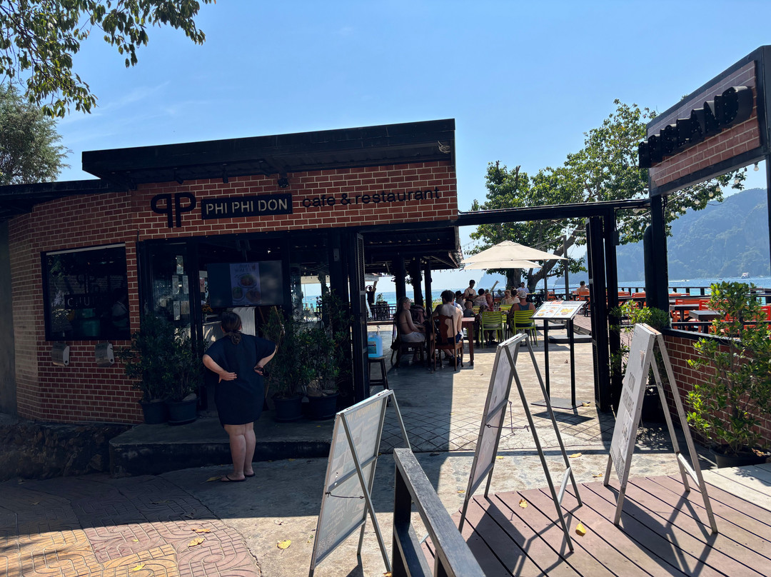 Phi Phi Don Cafe & Restaurant