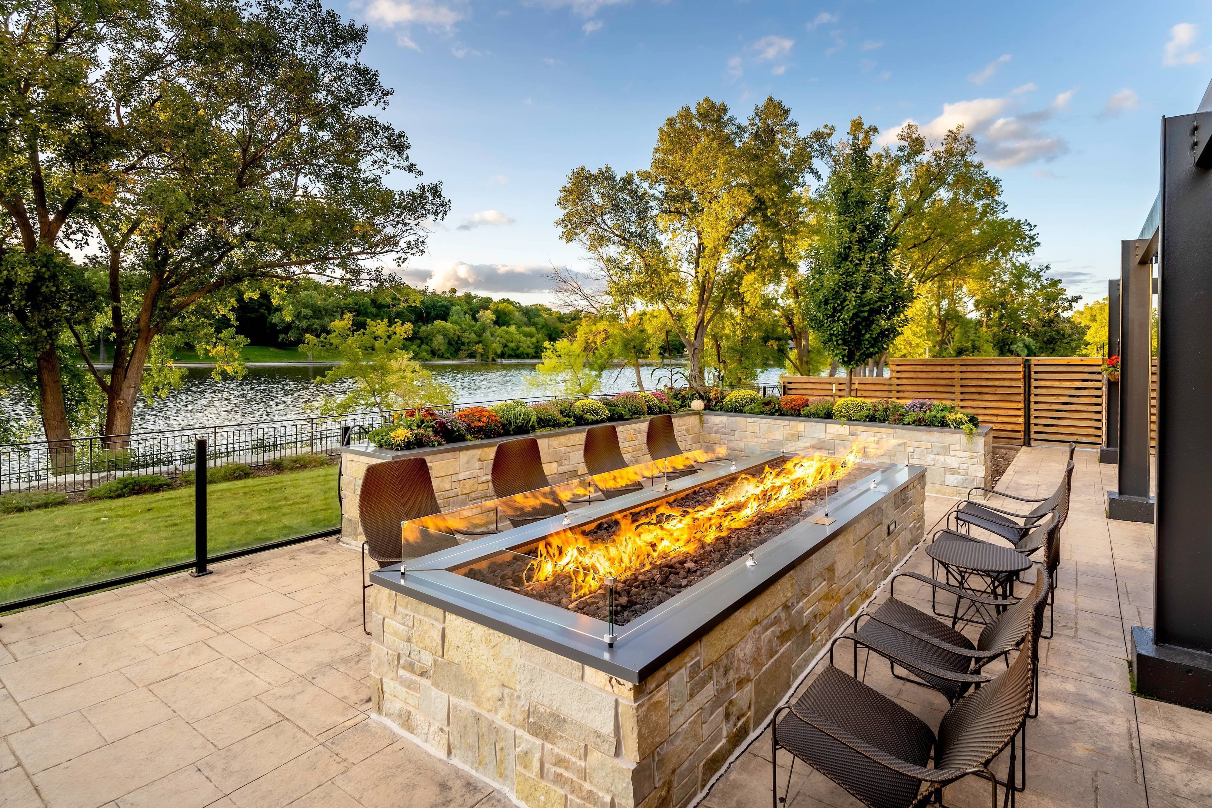 Courtyard Appleton Riverfront-官方