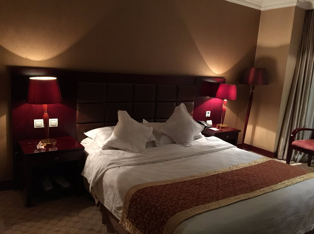 大同晨光国际酒店主图