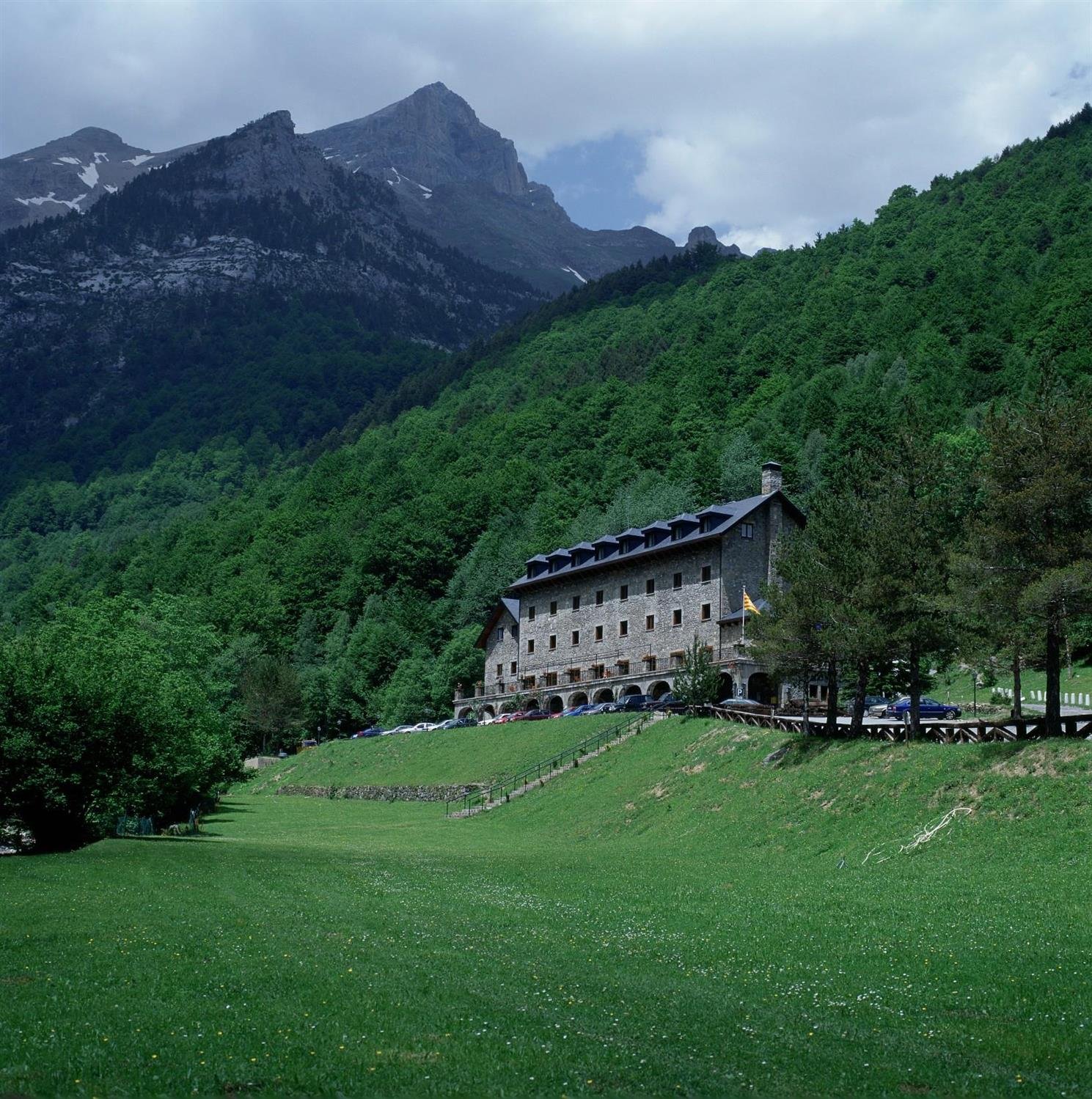 Parador de Bielsa-官方