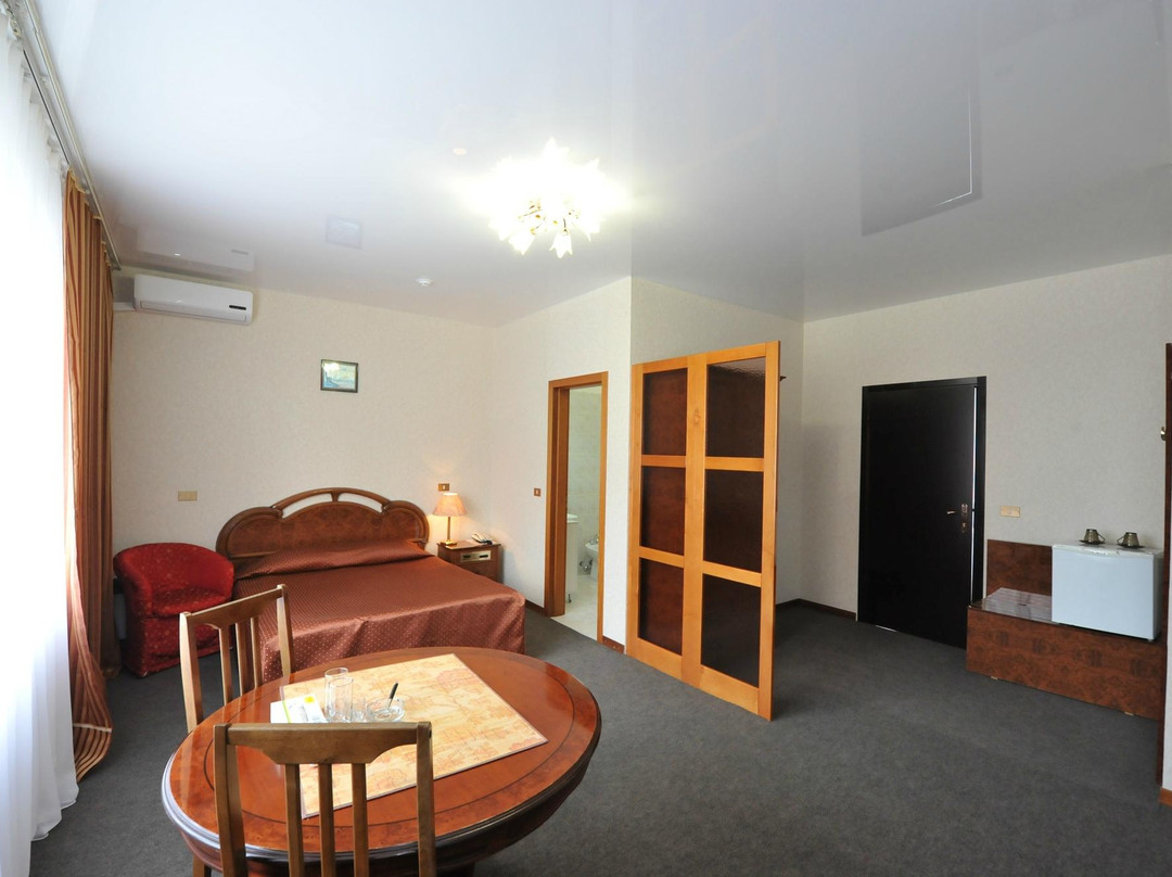 Hotel Noy