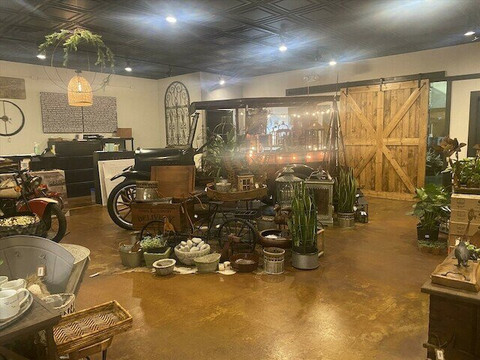 Mackenzie's Flowers-鲍灵格林必去景点