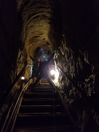 Sunny Jim Cave-拉荷亚必去景点