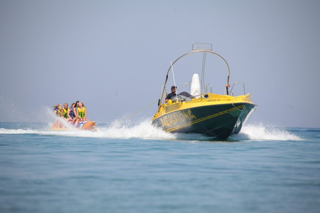 Ikarus Watersports景点图片