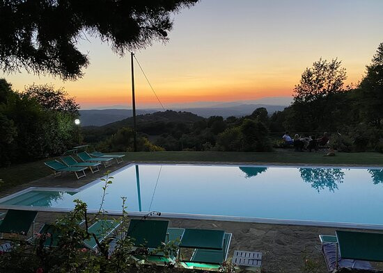 勒赛迪内乐酒店主图