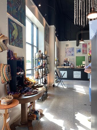 Main & Maxwell-Greenwood必去景点