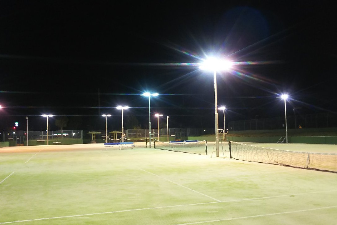 Yamane Park Tennis Court景点图片
