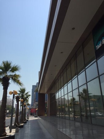 Laila Gallery-萨尔米亚必去景点