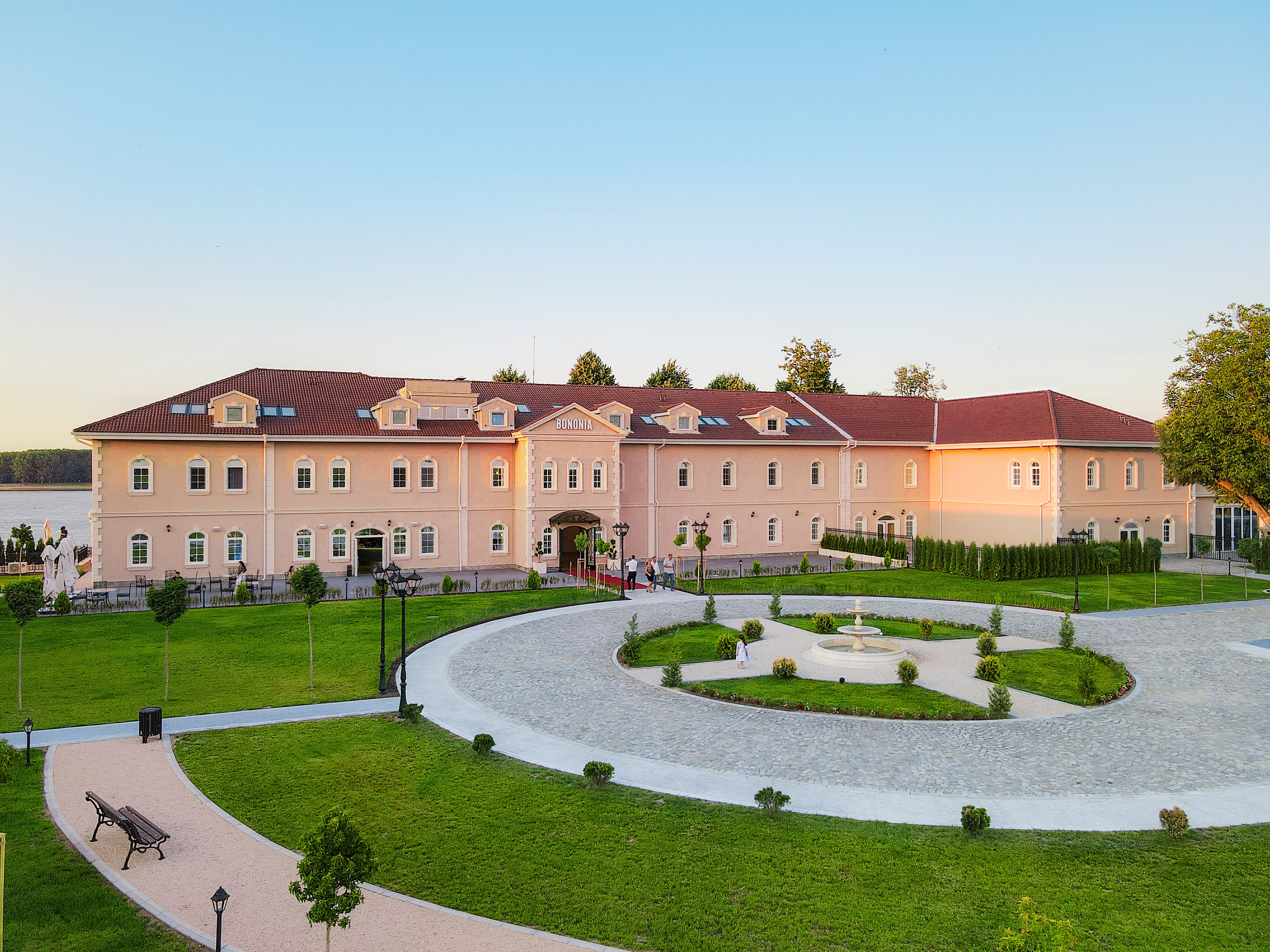 Bononia Estate Winery & Resort-官方