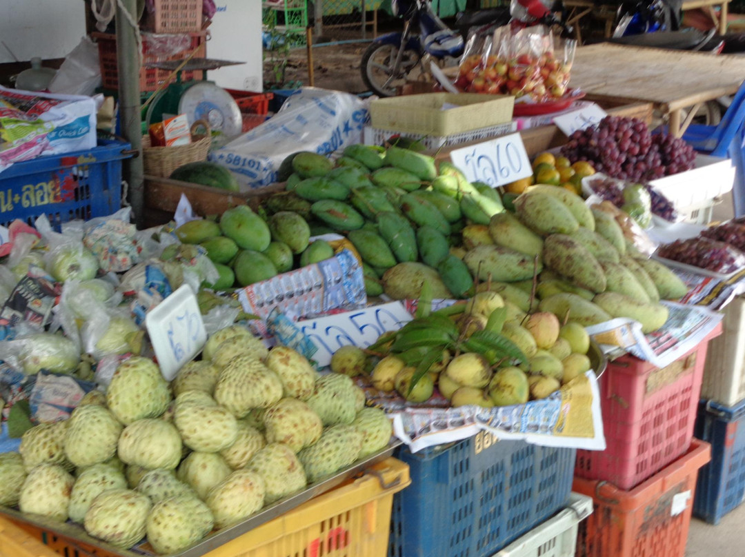 Thapong Fruit Market