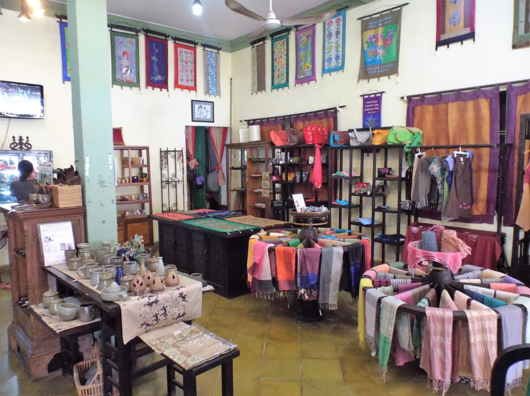 Rajana Craft Shop景点图片