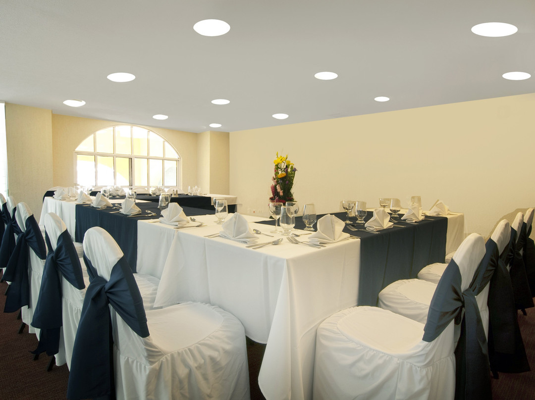 Fiesta Inn Toluca Centro主图