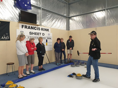 Indoor Curling Rink-Naseby必去景点