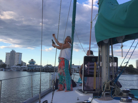 Run Amuk Cruises-黄金海岸必去景点