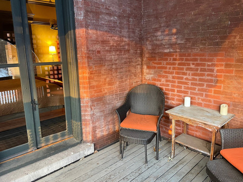 The New Victorian Mansion Bed and Breakfast主图