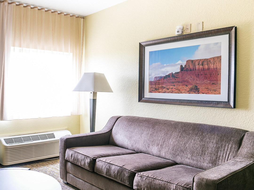 Candlewood Suites Bay City By IHG主图