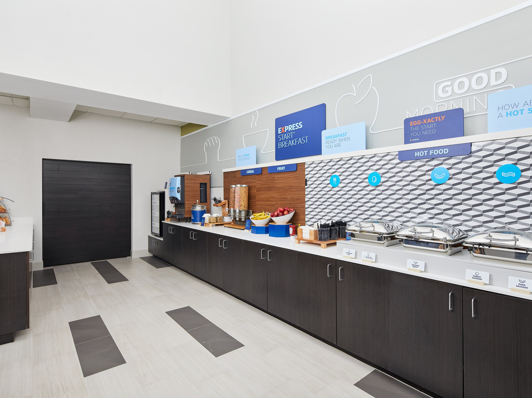 Holiday Inn Express & Suites Port Richey By IHG主图