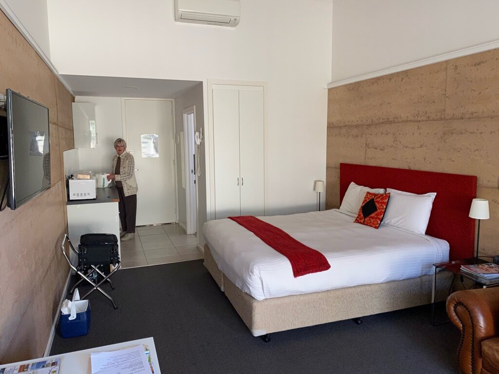 Crossroads Ecomotel主图