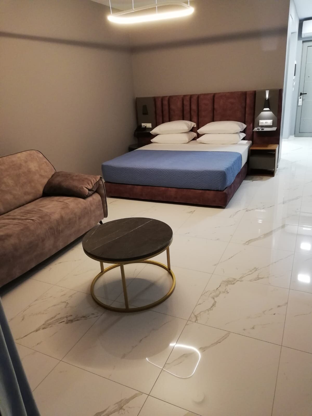 Blue Elephant Hotel-官方
