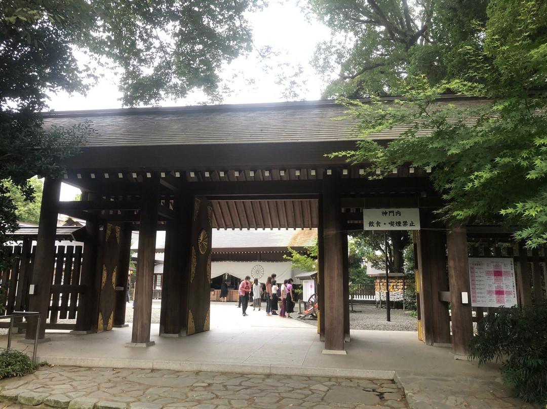 Asagaya Jinmeigu-杉并区必去景点