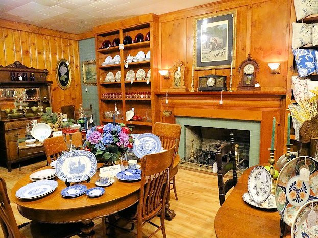 Treasure Potts Antiques And Garden Shoppes景点图片
