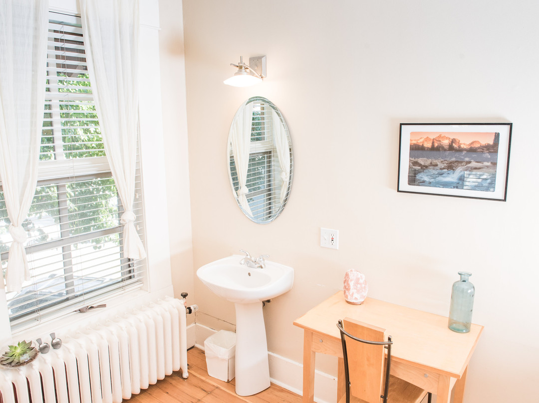 Dancing Bear Inn主图