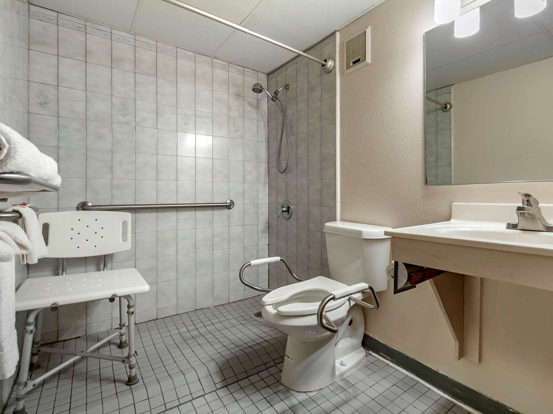 Econo Lodge Hays I-70主图