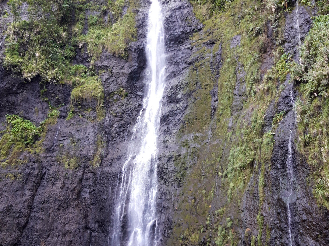 Faarumai Waterfalls景点图片