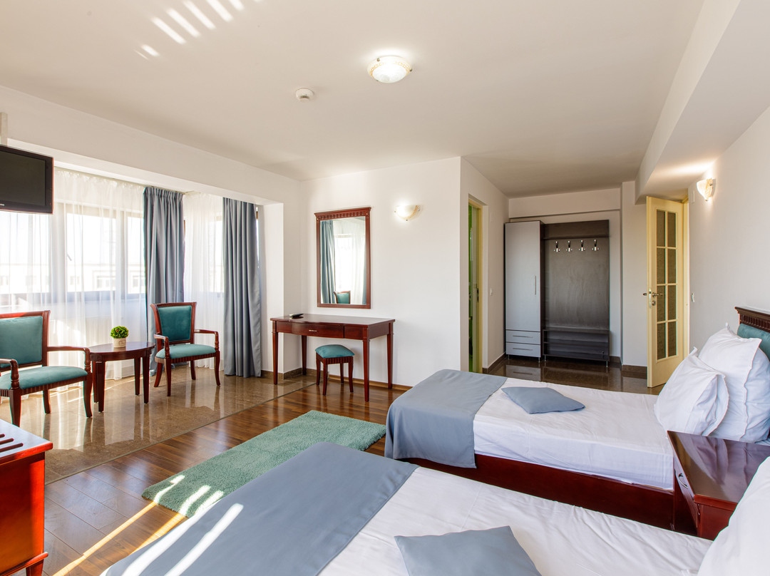 Hotel Lira Pacific主图