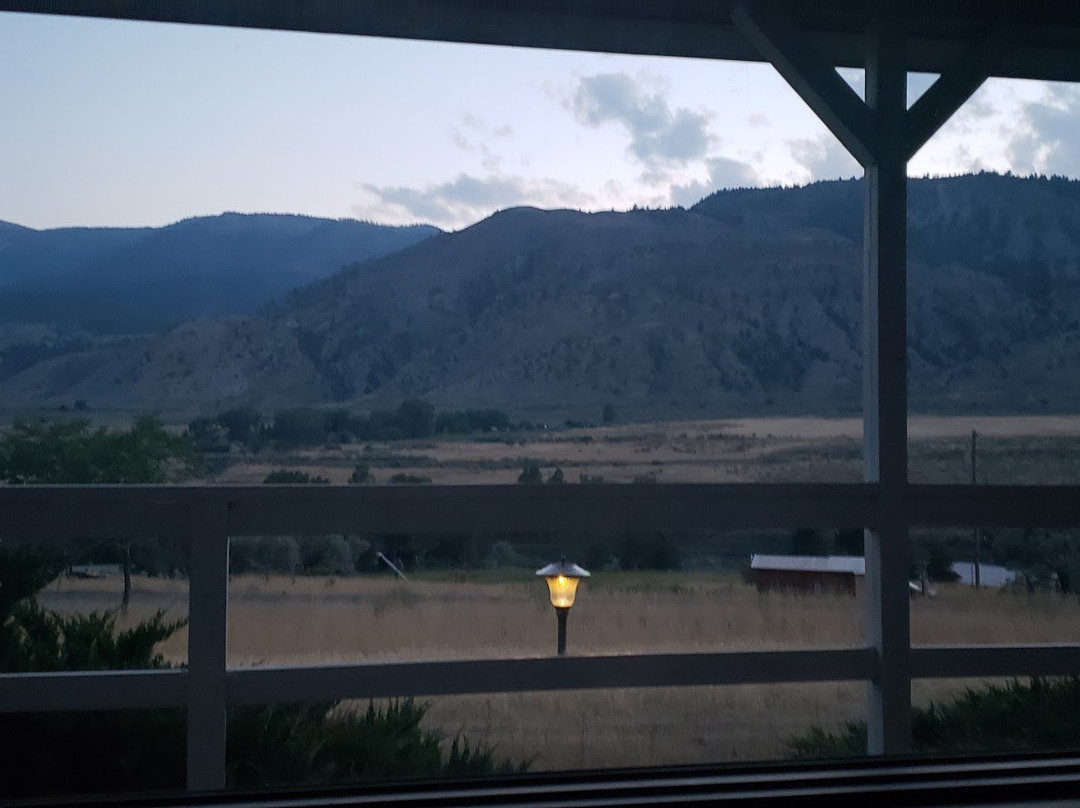 黄石盆地酒店主图