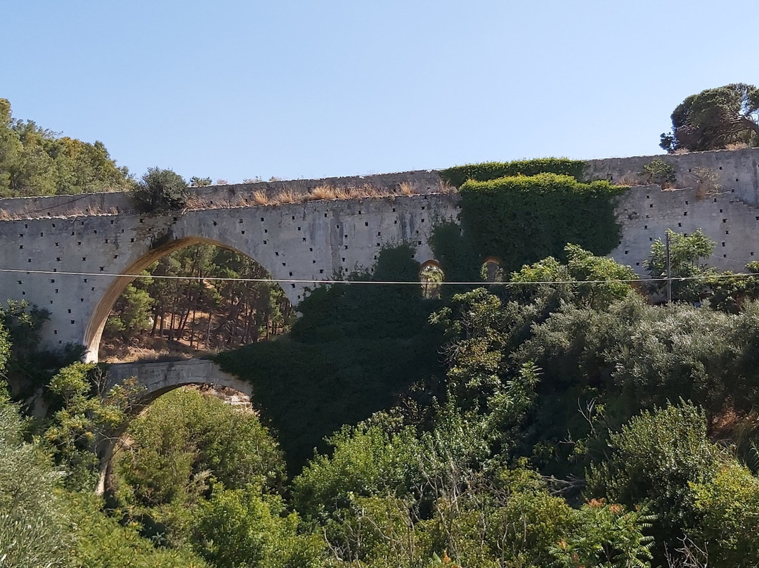 Spilia Venetian Aquaduct景点图片